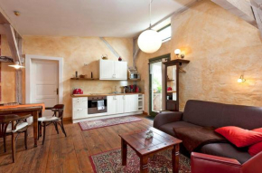 Rapunzel - Gemütliche Ferienwohnung mit Landhausstil und überdachtem Balkon, Waren / Müritz